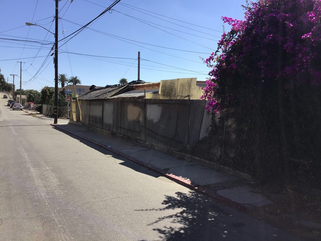 300 Ventura Avenue Ventura, CA 93001