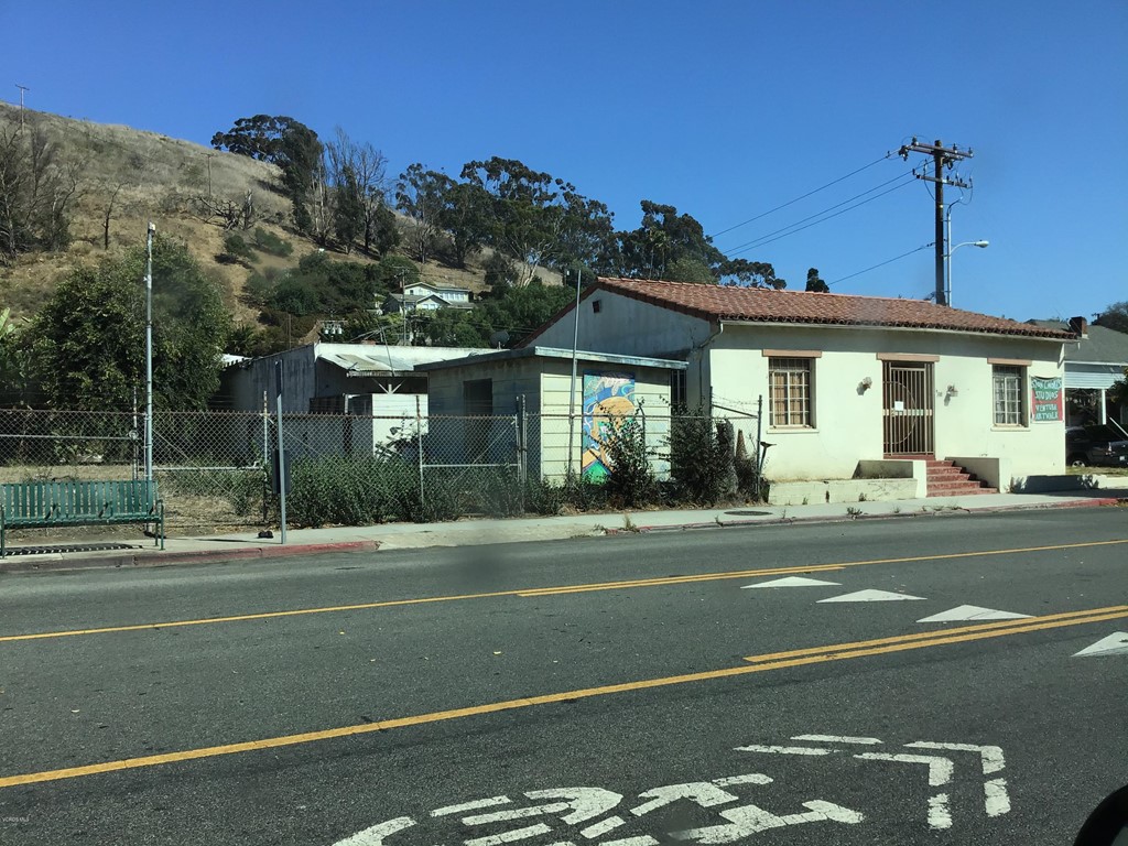 300 Ventura Avenue Ventura, CA 93001