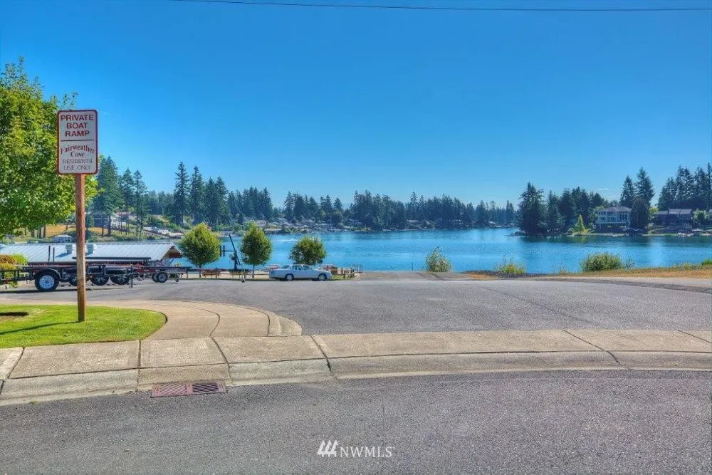 17608 16th Street Ct E Lake Tapps, WA 98391