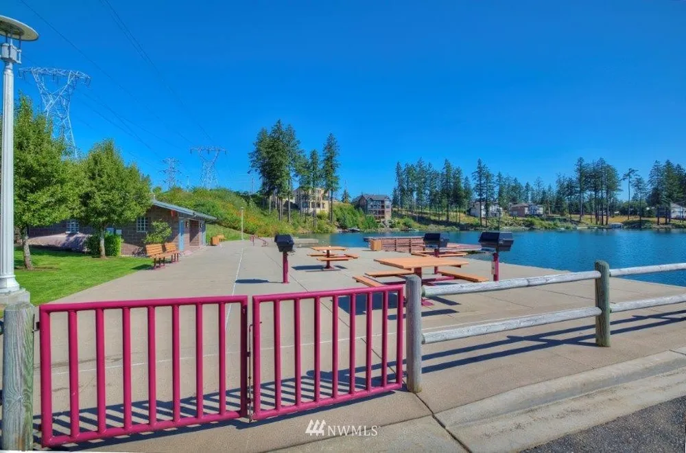 17612 16th Street Ct E Lake Tapps, WA 98391