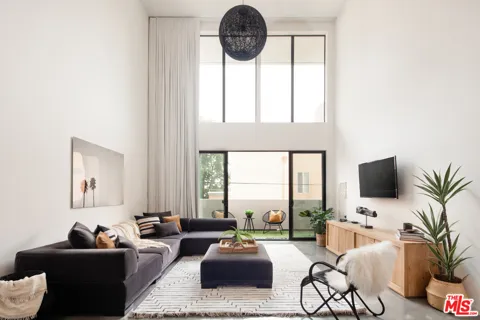 11830 Courtleigh #301