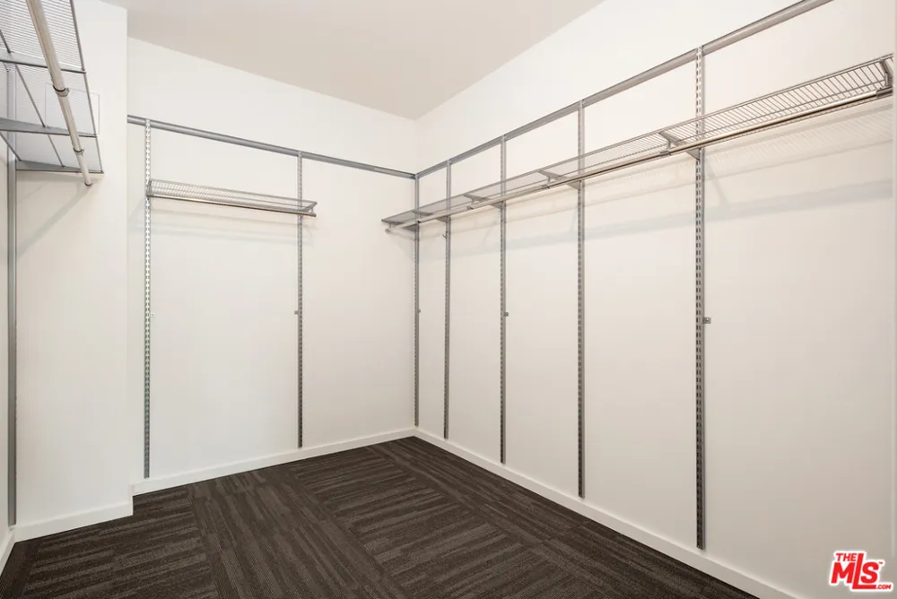 11830 Courtleigh #301 Los Angeles, CA 90066