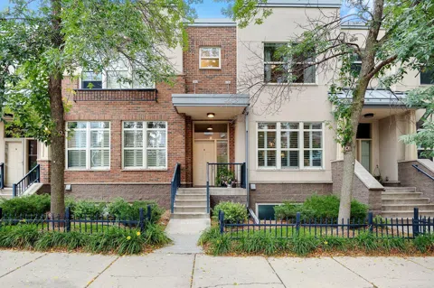 221 1st Avenue NE #8