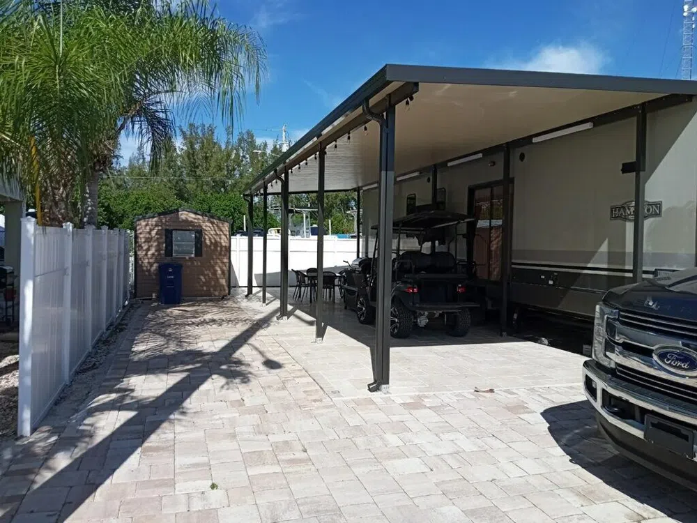 325 Calusa Street #495