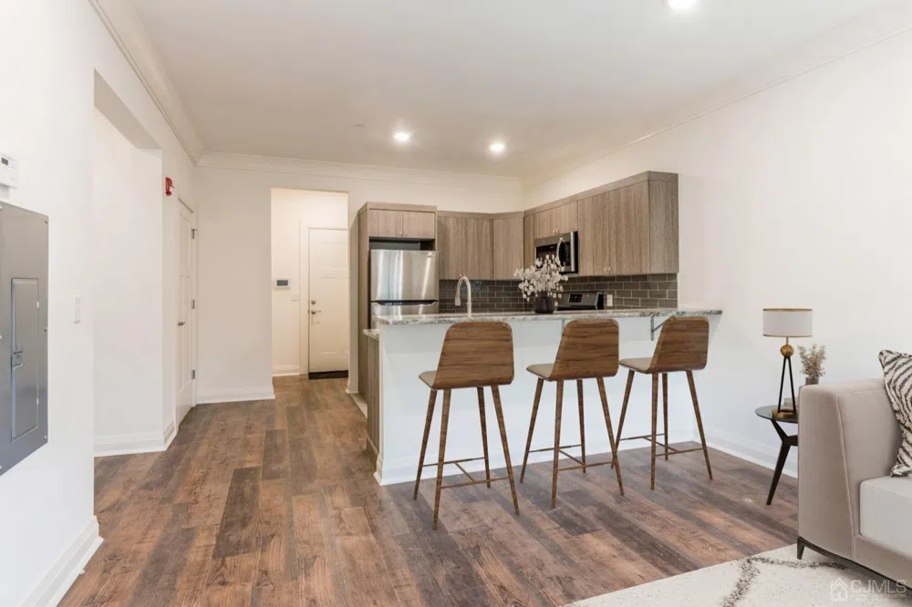 361 Main Street #101