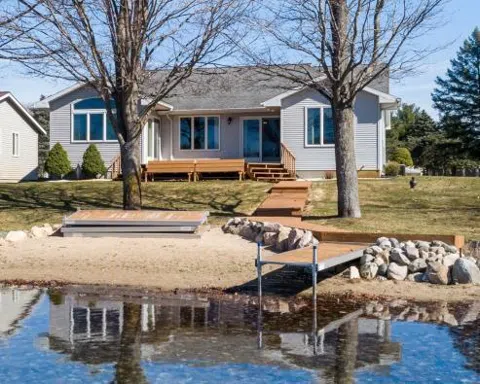 7181 Holiday Drive