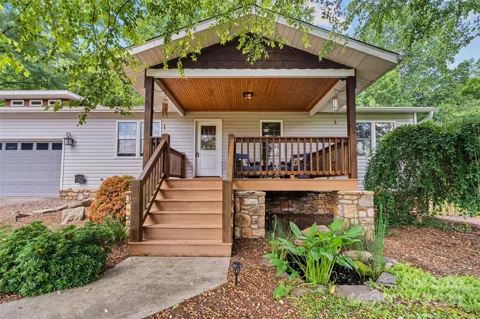 15 Royal Plum Lane