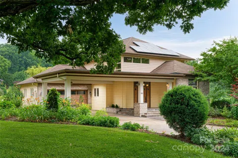 211 Forest Knoll Court
