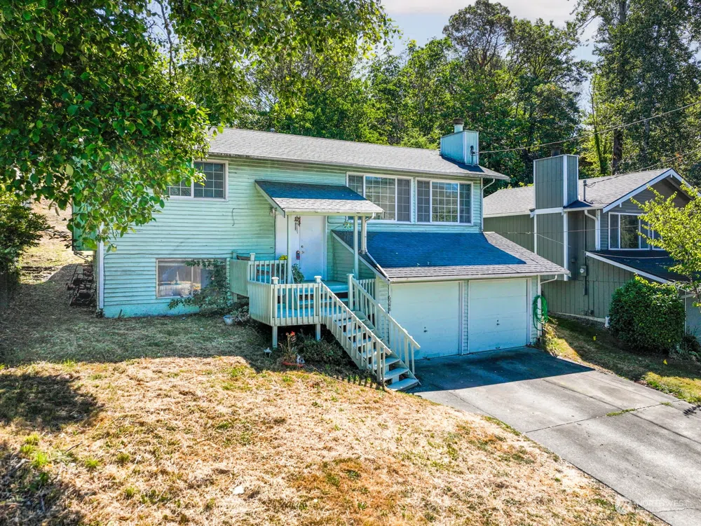 6548 Delridge Way SW