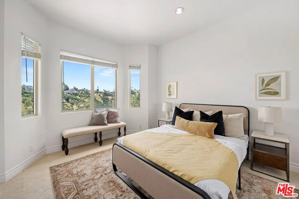 1991 Stradella Road Los Angeles, CA 90077