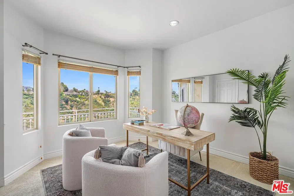 1991 Stradella Road Los Angeles, CA 90077