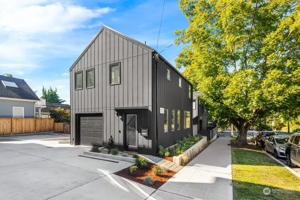 1703 N 36th Street Seattle, WA 98103