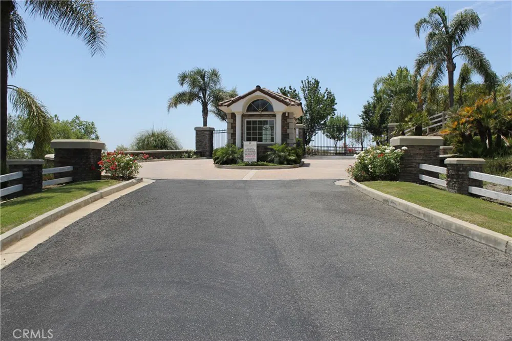 45055 Via Renaissance