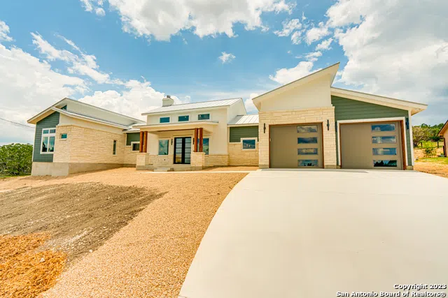 429 Eagle Ln Fischer, TX 78623
