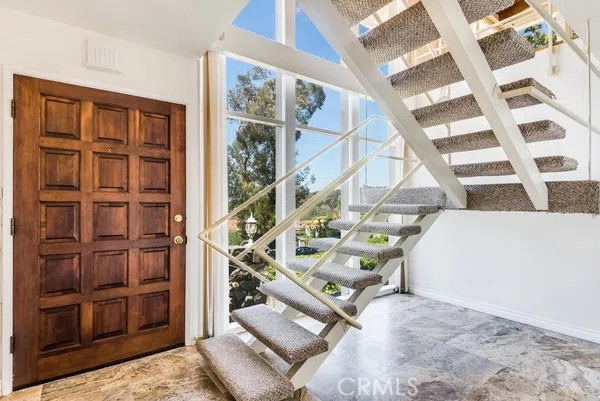 552 Via Del Monte Palos Verdes Estates, CA 90274