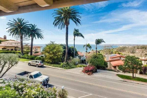 552 Via Del Monte Palos Verdes Estates, CA 90274