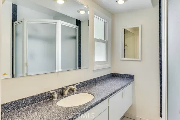 552 Via Del Monte Palos Verdes Estates, CA 90274