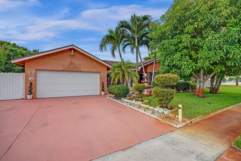 7944 Fairway Boulevard