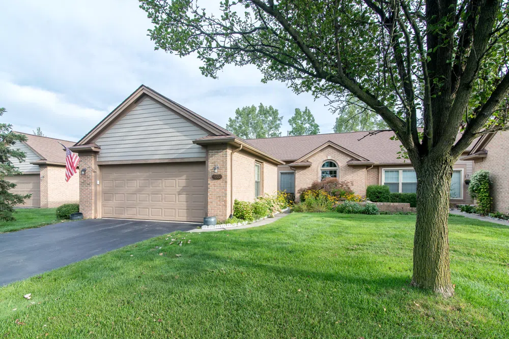 4855 Lone Oak Court Ann Arbor, MI 48108