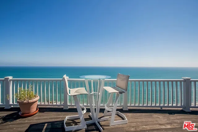 18440 COASTLINE DRIVE