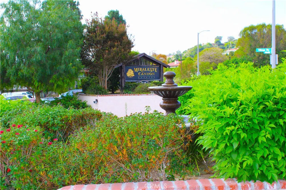 376 S Miraleste Drive #425