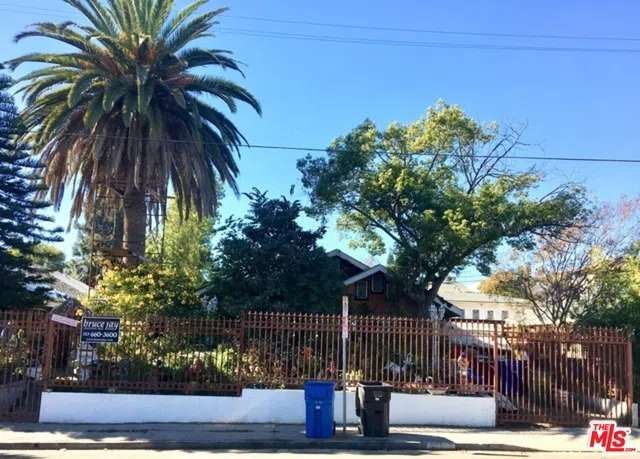 517 N HOOVER STREET Los Angeles, CA 90004