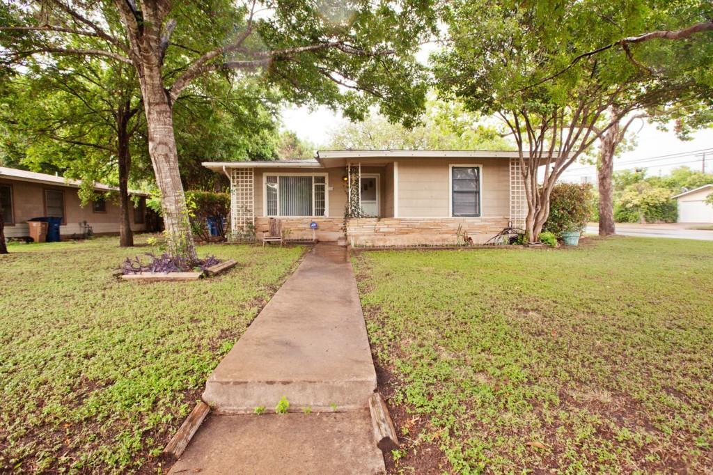 600 W CRESTLAND DRIVE