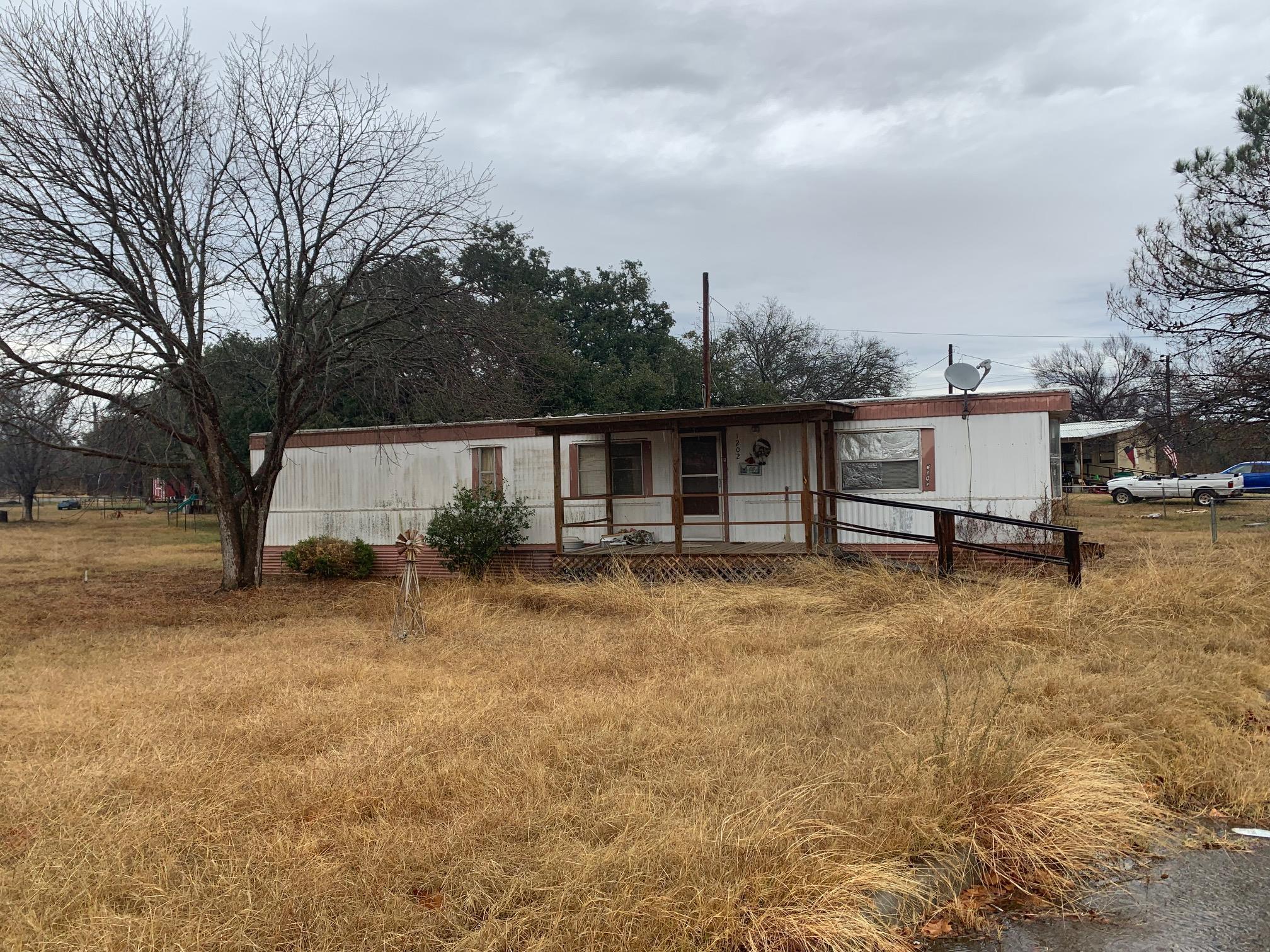 1202 N Ashton Avenue