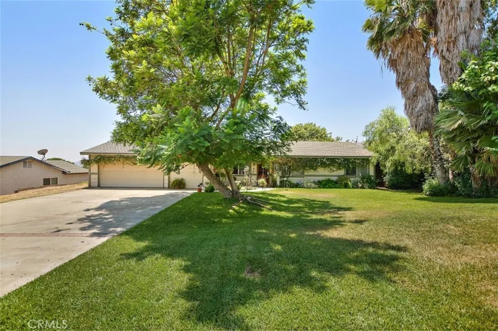 6966 Paladora Lane Jurupa Valley, CA 92509