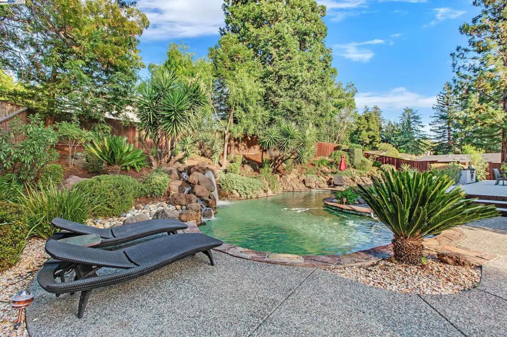 9484 Alcosta Blvd San Ramon, CA 94583