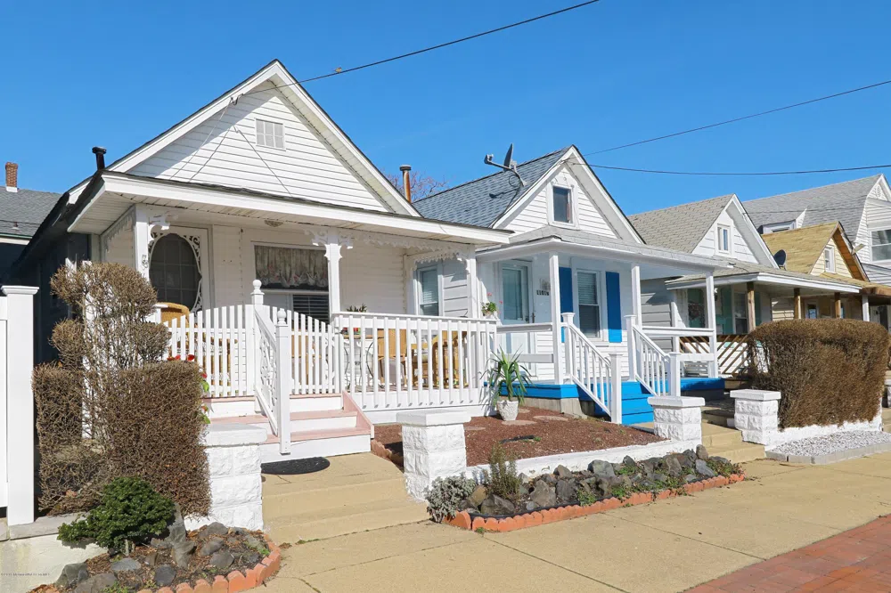 1101 Beach Avenue #A