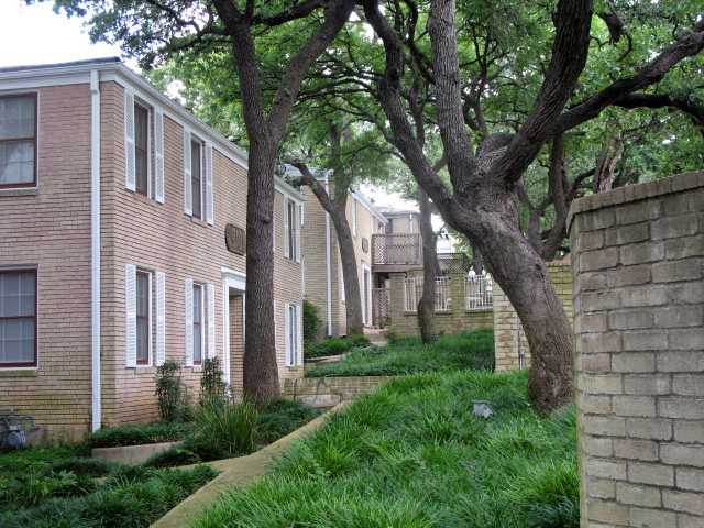 910 E 32nd Street #101