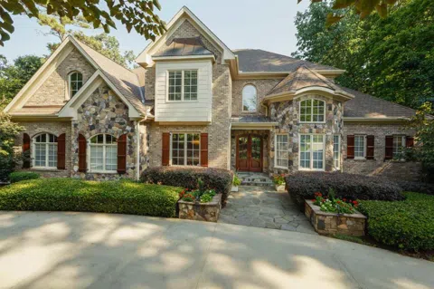 1317 Caistor Lane