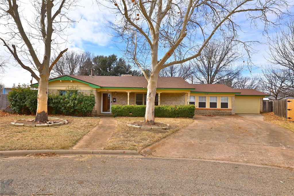 35 Dutton Circle