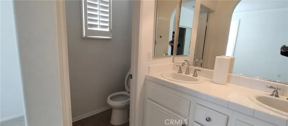32 Tall Oak Irvine, CA 92603