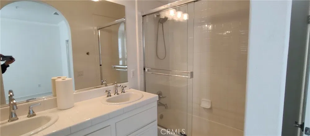 32 Tall Oak Irvine, CA 92603