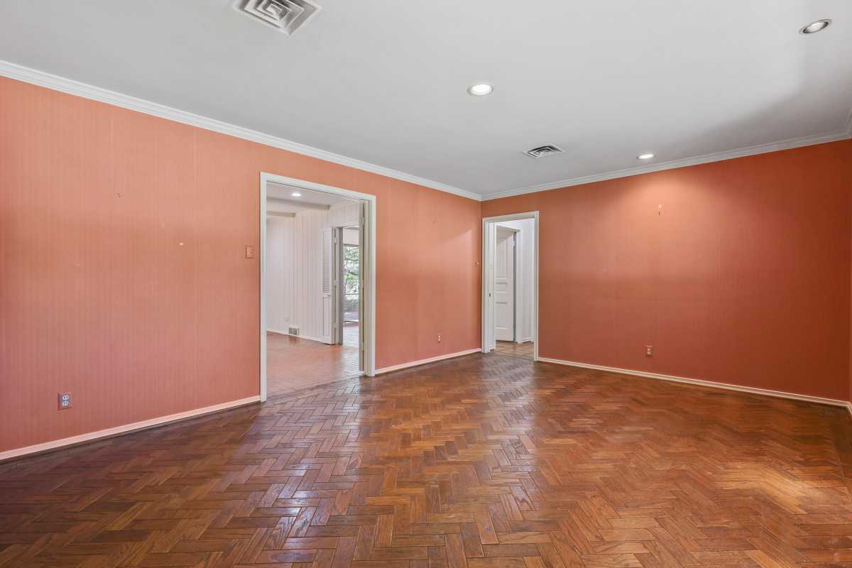 14048 Brookridge Drive Dallas, TX 75240
