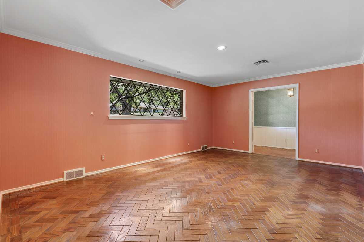 14048 Brookridge Drive Dallas, TX 75240