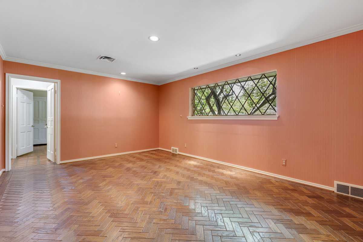 14048 Brookridge Drive Dallas, TX 75240