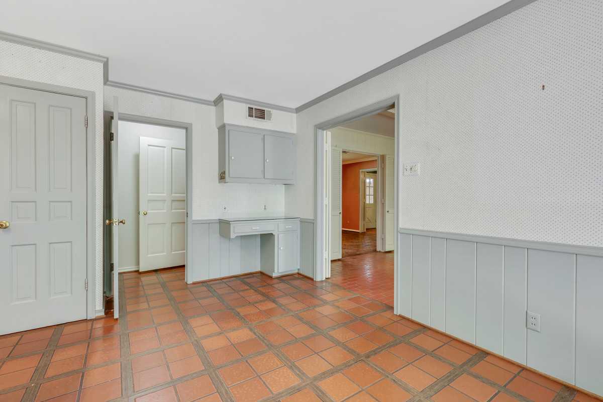 14048 Brookridge Drive Dallas, TX 75240