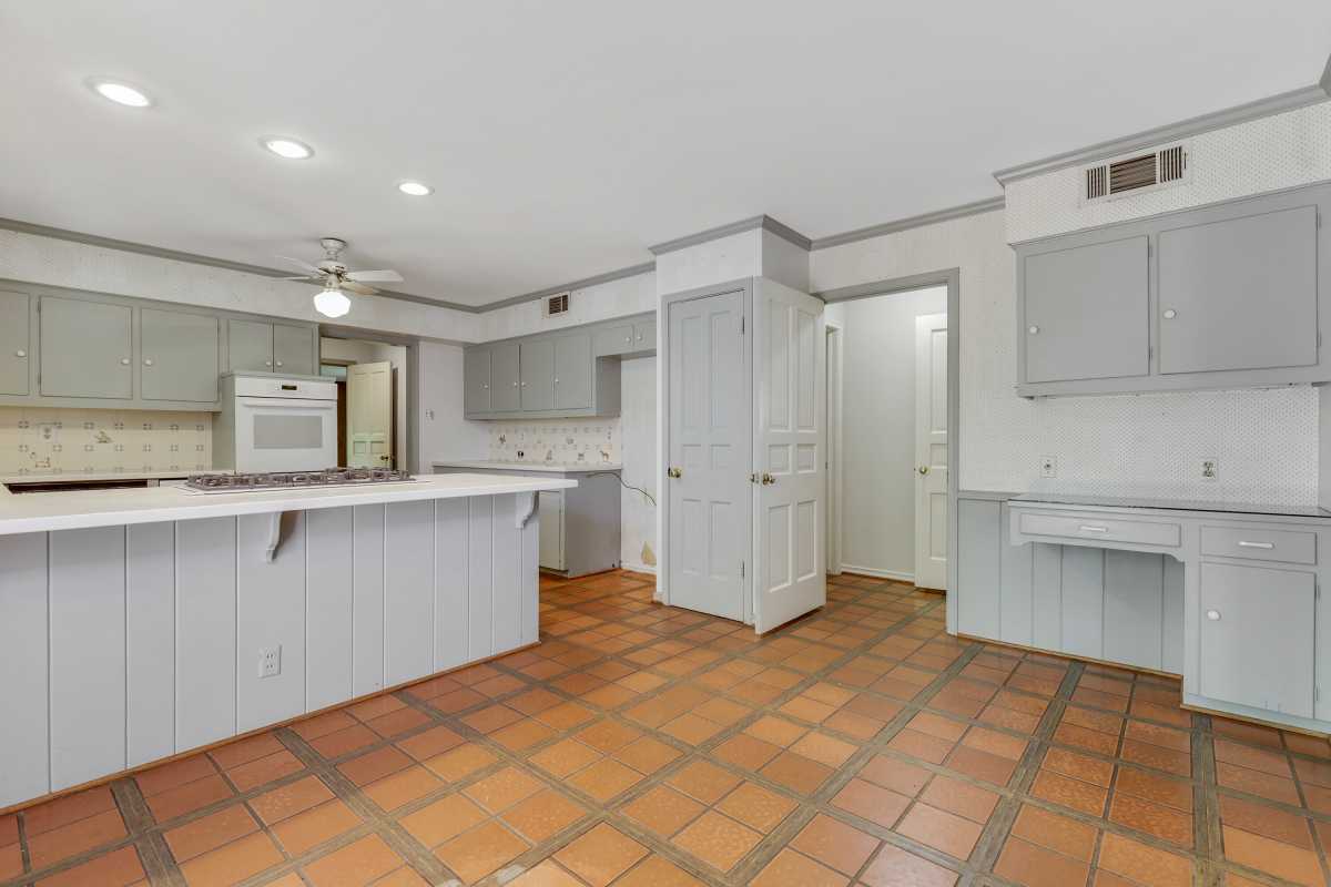 14048 Brookridge Drive Dallas, TX 75240