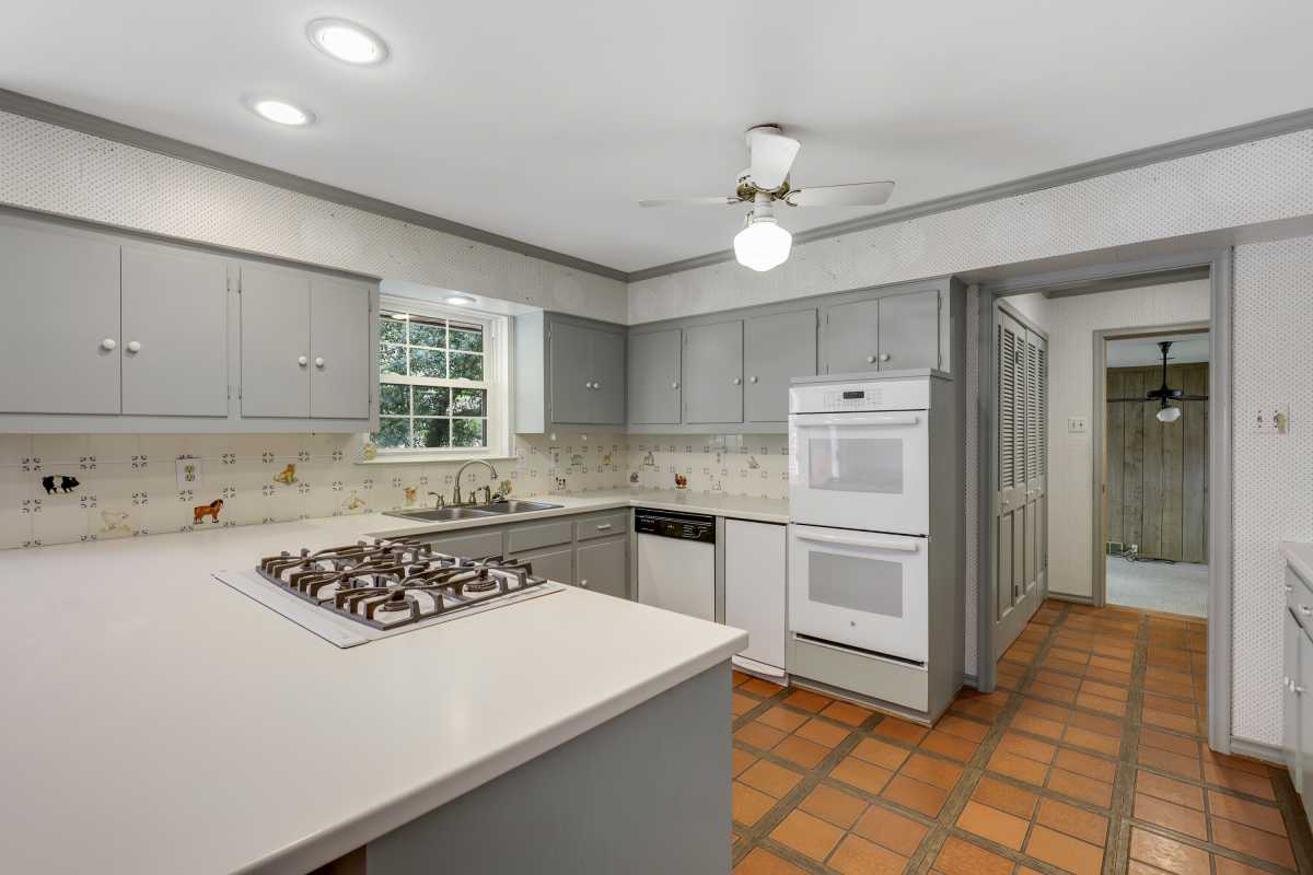 14048 Brookridge Drive Dallas, TX 75240