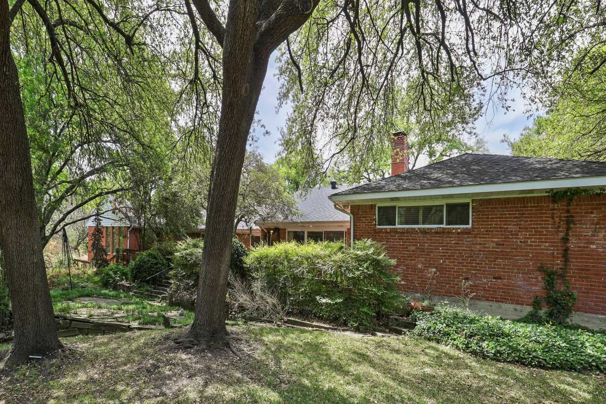 14048 Brookridge Drive Dallas, TX 75240