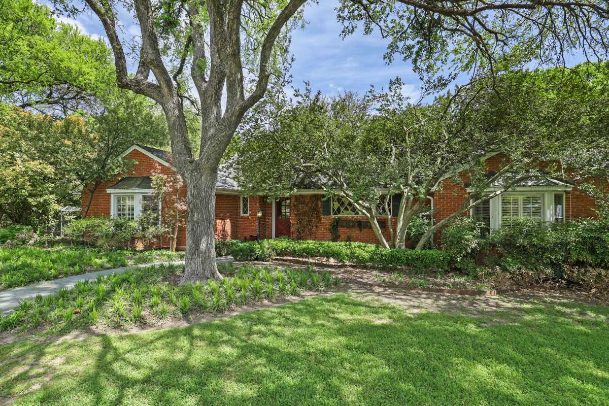 14048 Brookridge Drive Dallas, TX 75240