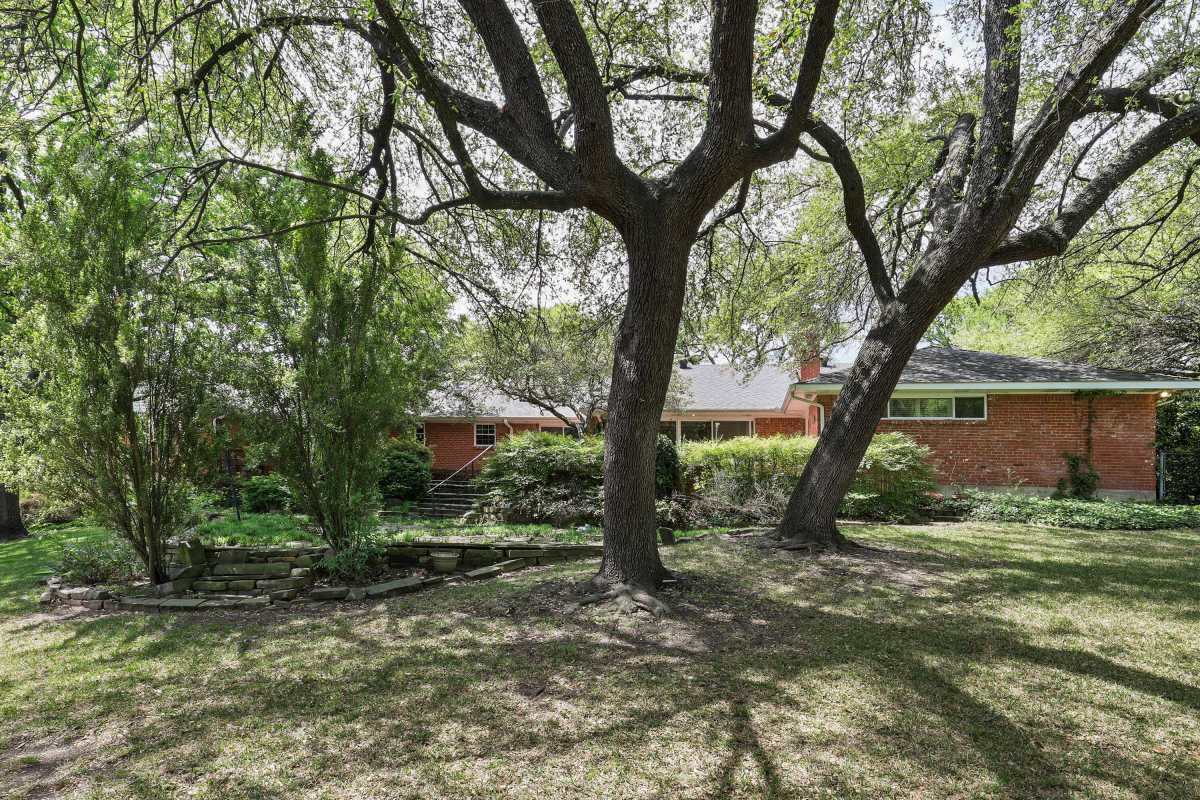14048 Brookridge Drive Dallas, TX 75240