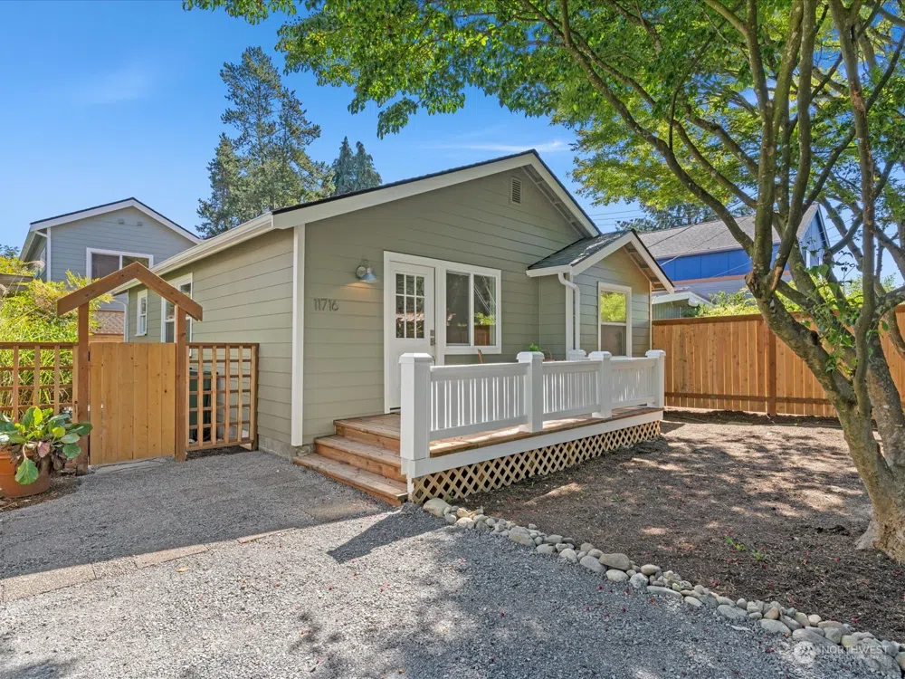 11716 26th Avenue NE