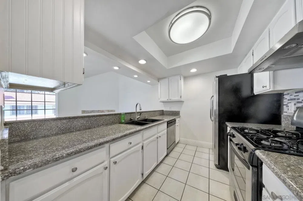 348 Windy Ln Vista, CA 92083