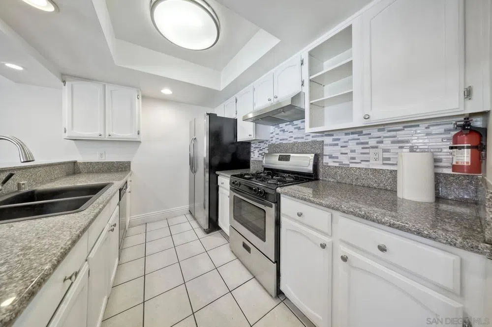 348 Windy Ln Vista, CA 92083