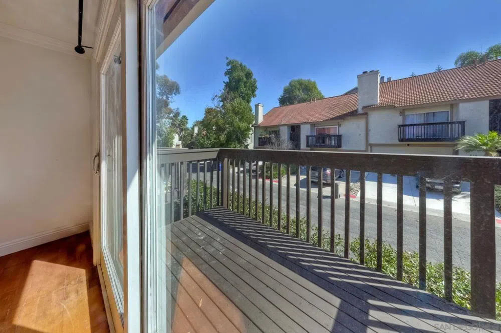 348 Windy Ln Vista, CA 92083