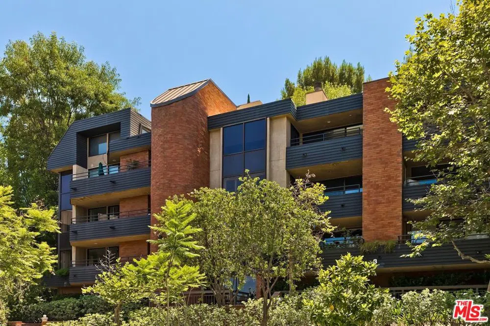 4760 Park Encino Lane #109